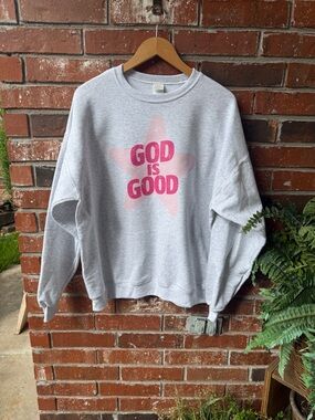 Hanes Gray Shirt with Pink Star Graphic